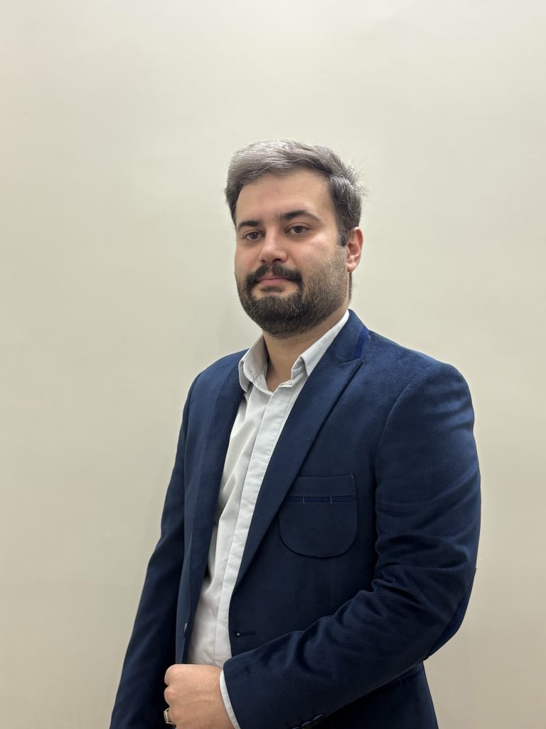 امیرحسین توکلی مدرس شیمی کنکور